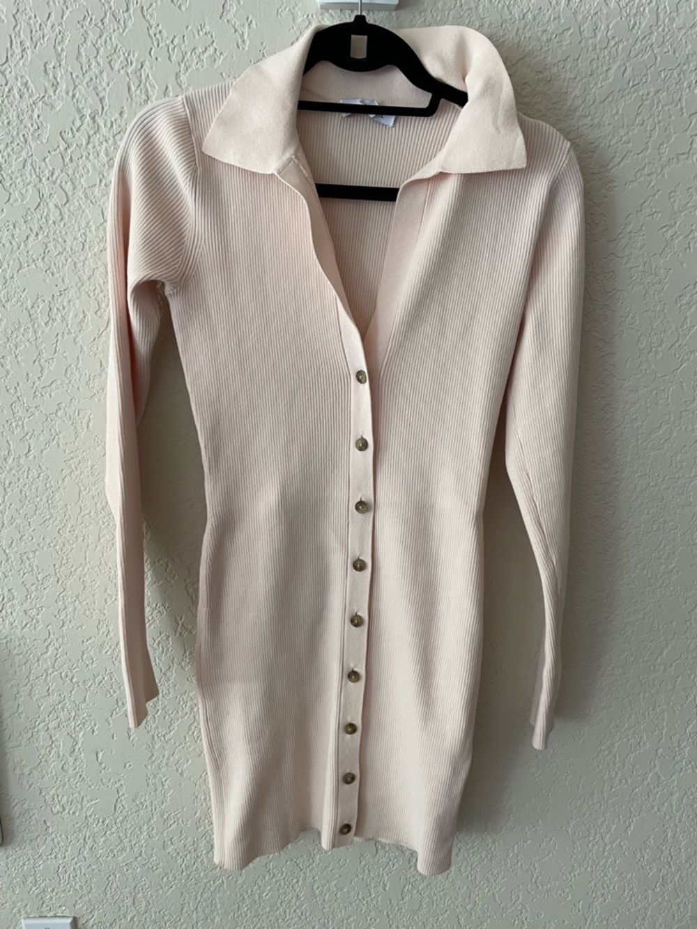 INTERMIX Long-Sleeve Ribbed Button-Front Dress in Light Blush